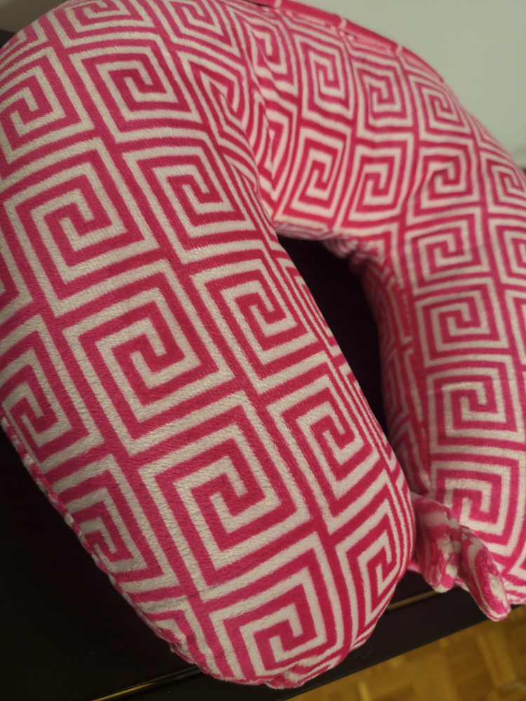 NEW SOFT TRAVEL PILLOW #freecycle image indicator(3)