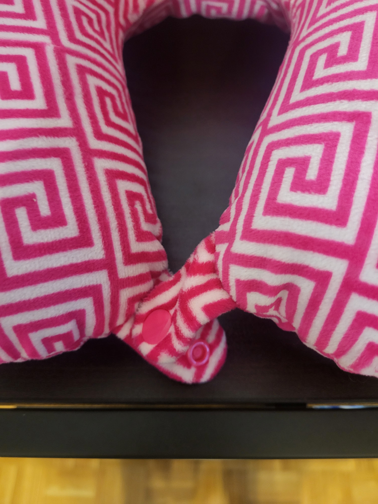 NEW SOFT TRAVEL PILLOW #freecycle image indicator(4)