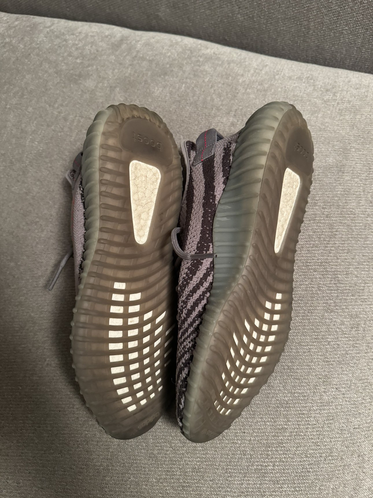 YEEZY 350 Beluga 2.0 - Size 10.5 image indicator(3)