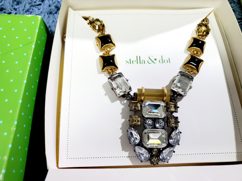 Stella and Dot Necklace