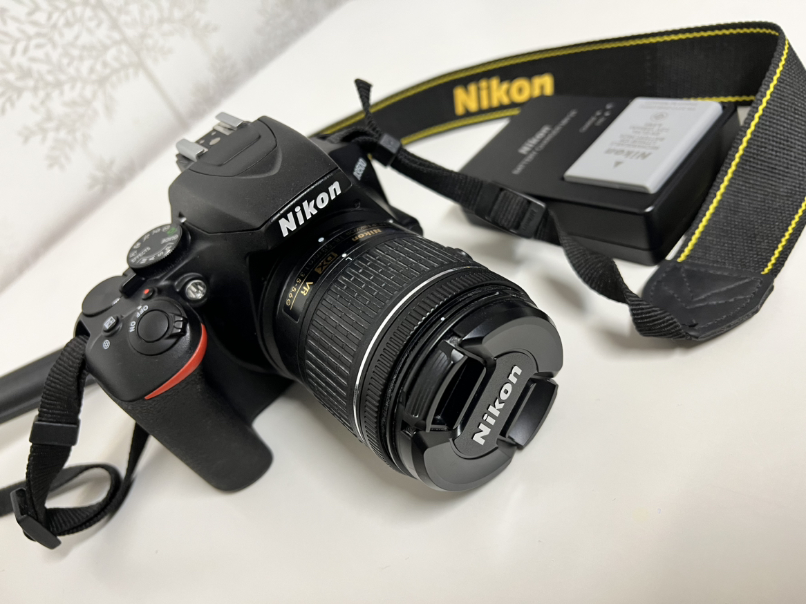 Nikon D3500 DSLR with Tripod Stand + battery - photo 3