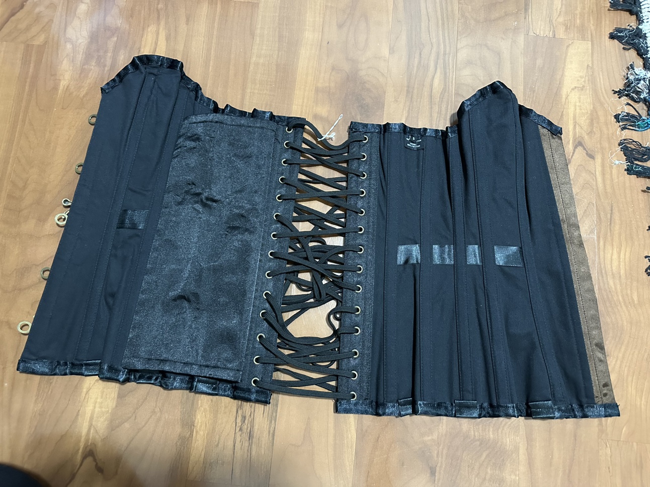 top drawer by daisy corsets image indicator(4)