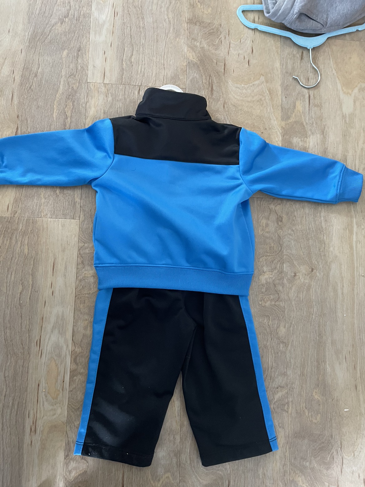 New Nike outfit 12 months image indicator(2)