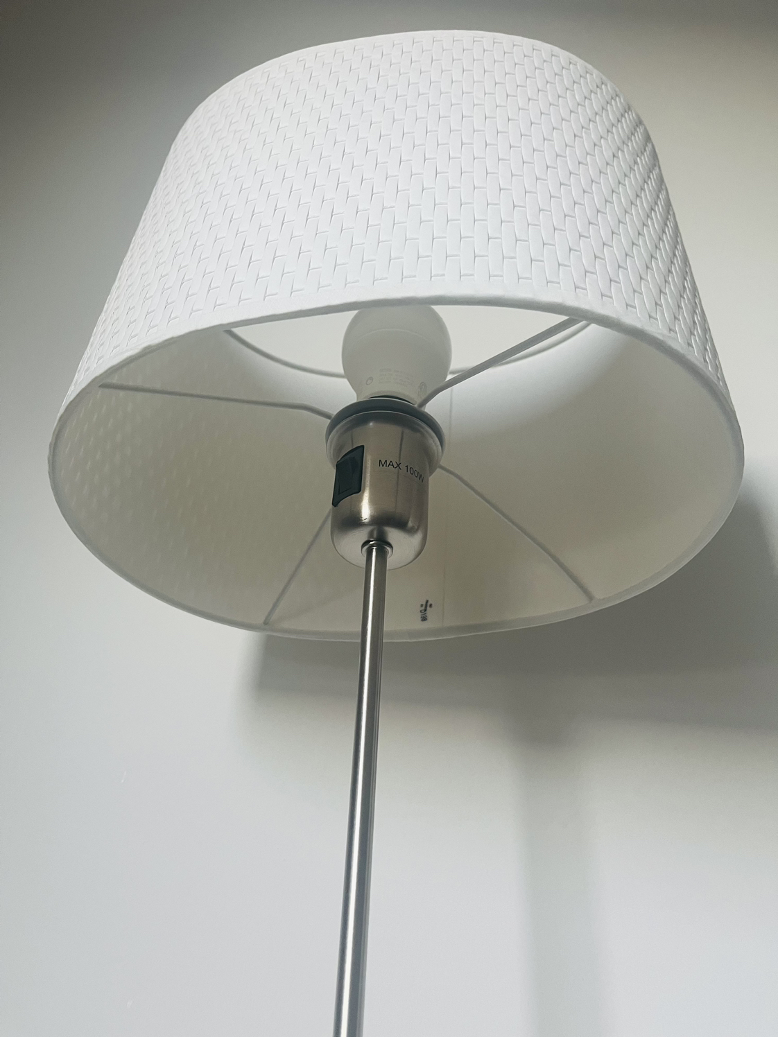 Floor lamp thumbnail