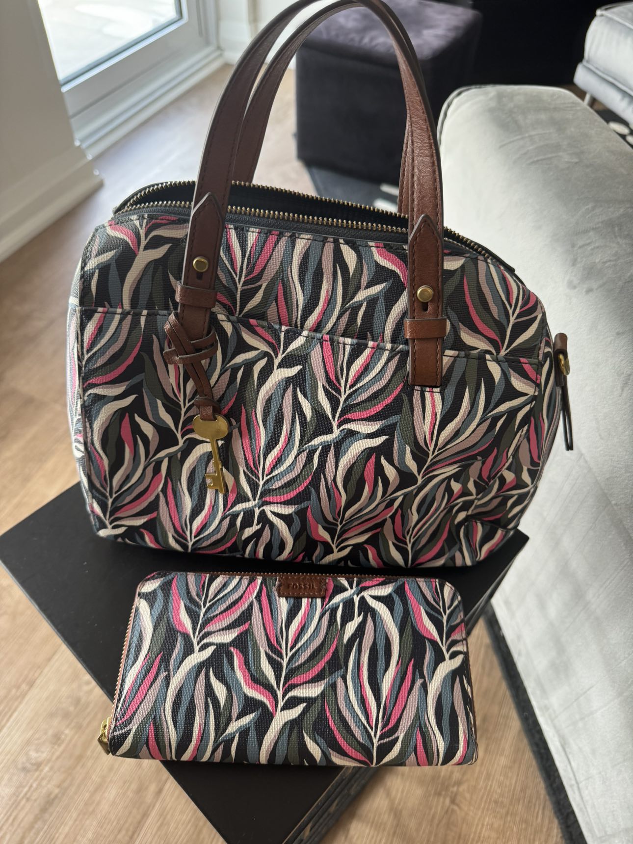 Fossil Purse with matching wallet thumbnail
