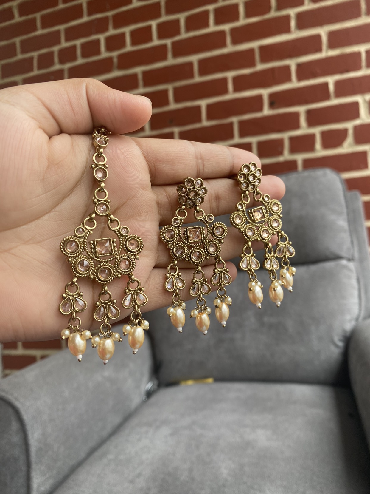 Tika set with earrings image indicator(2)