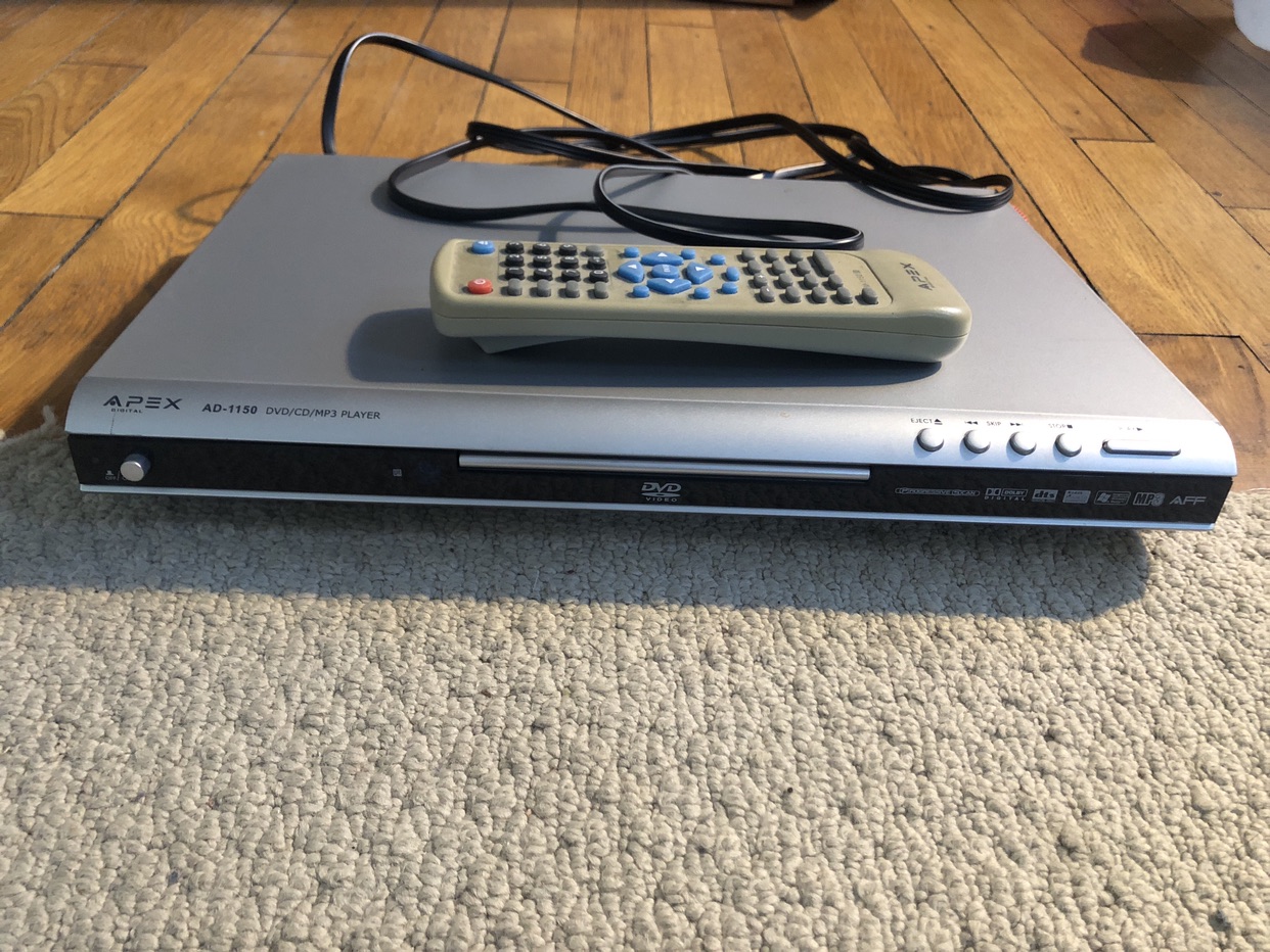 DVD / CD / MP3 player