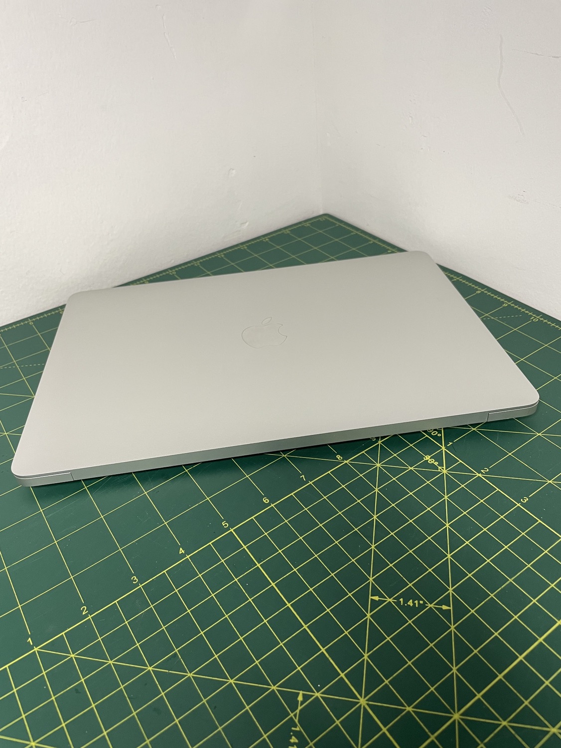 MacBook Air 2020 13" image indicator(6)