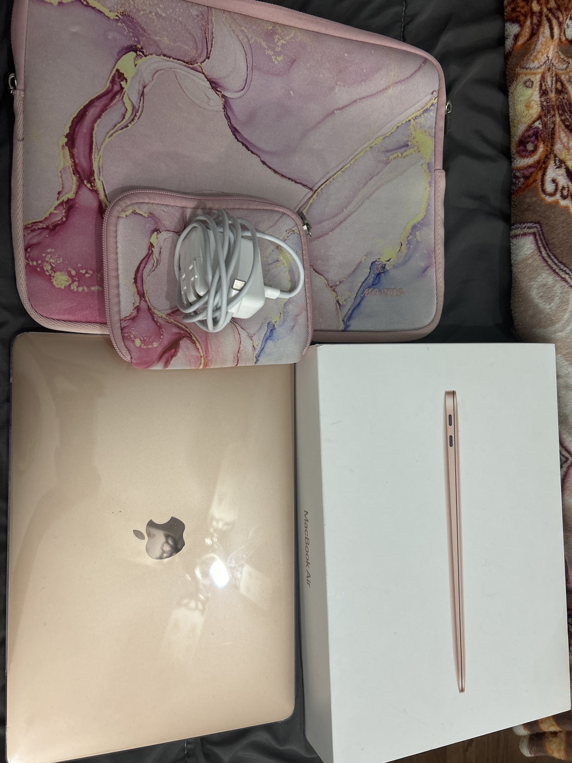 MACBOOK AIR 13” ROSE GOLD