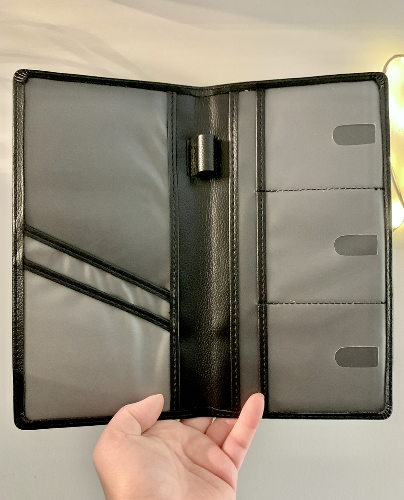 ‼️DECLUTTER SALE‼️ car insurance folder organizer image indicator(2)