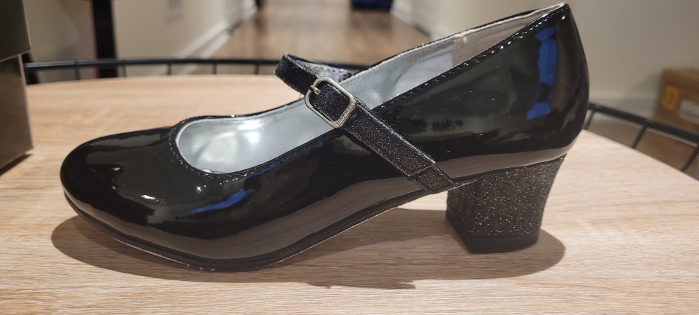 Girls Nine West Shoes Size 2 thumbnail
