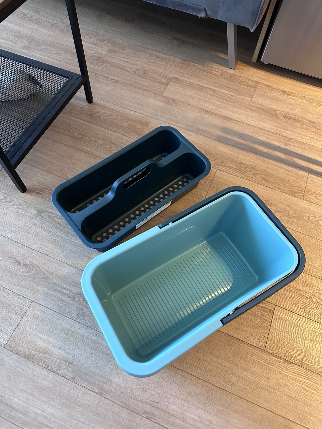 Bucket, brush and scoop - photo 3