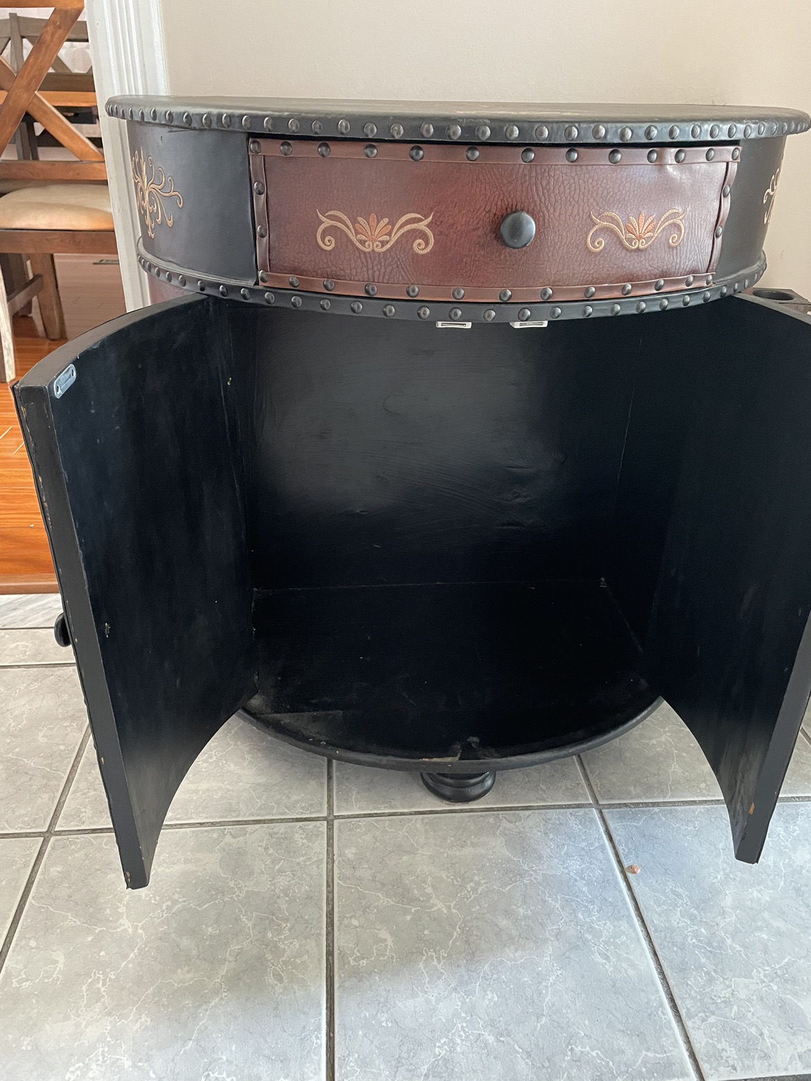 Leather credenza with mirror - photo 4