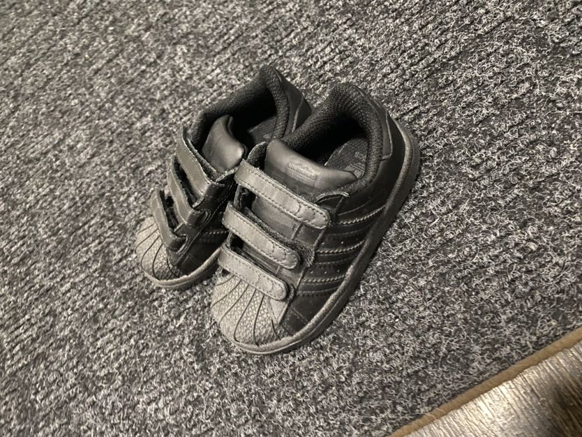 Adidas Toddler shoes image indicator(3)
