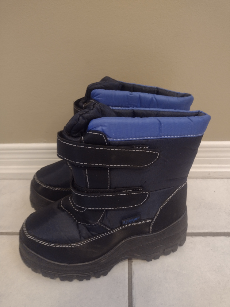 Storm kids winter boots size 3 image indicator(2)