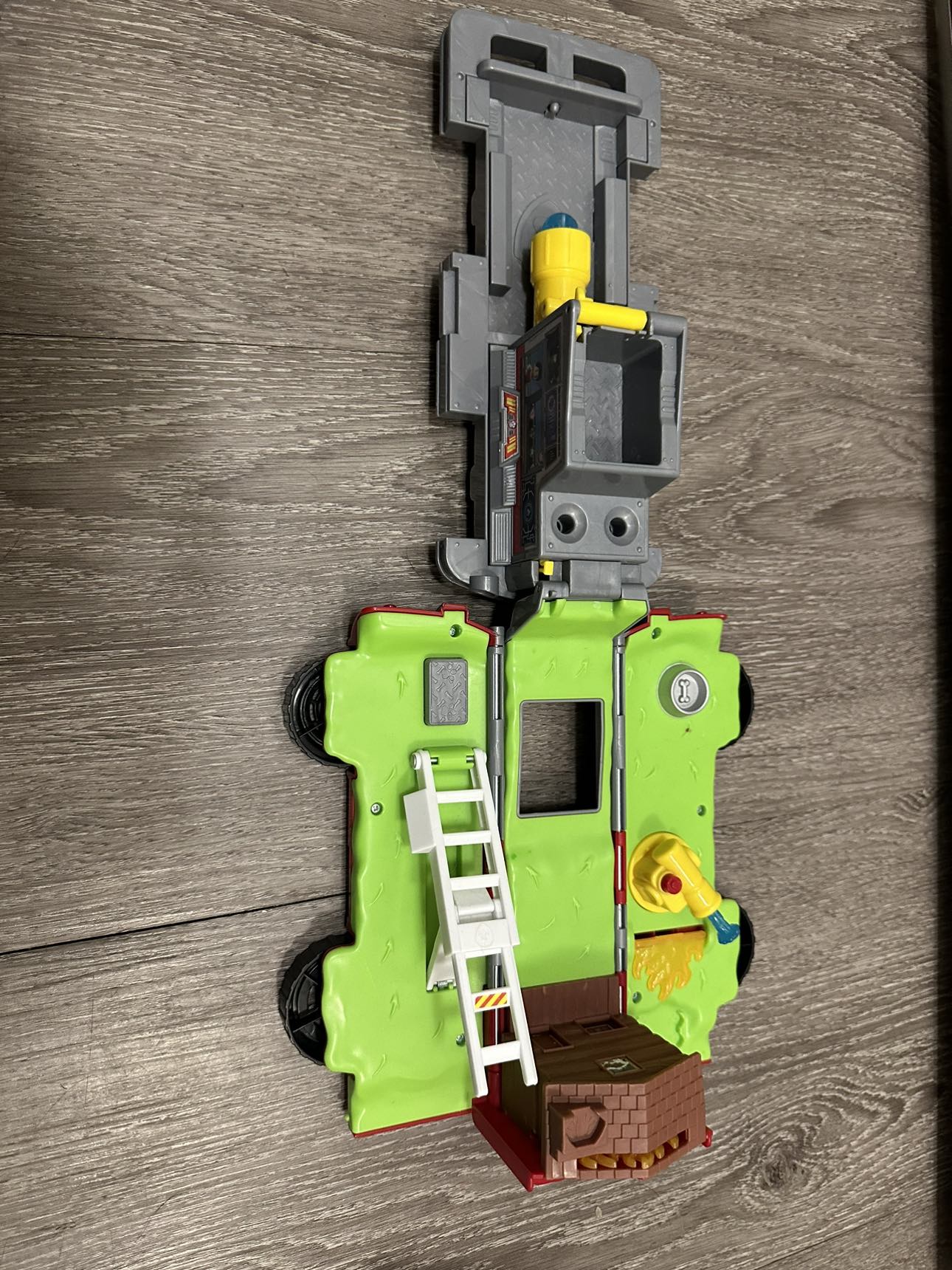 Paw patrol fire truck - photo 2
