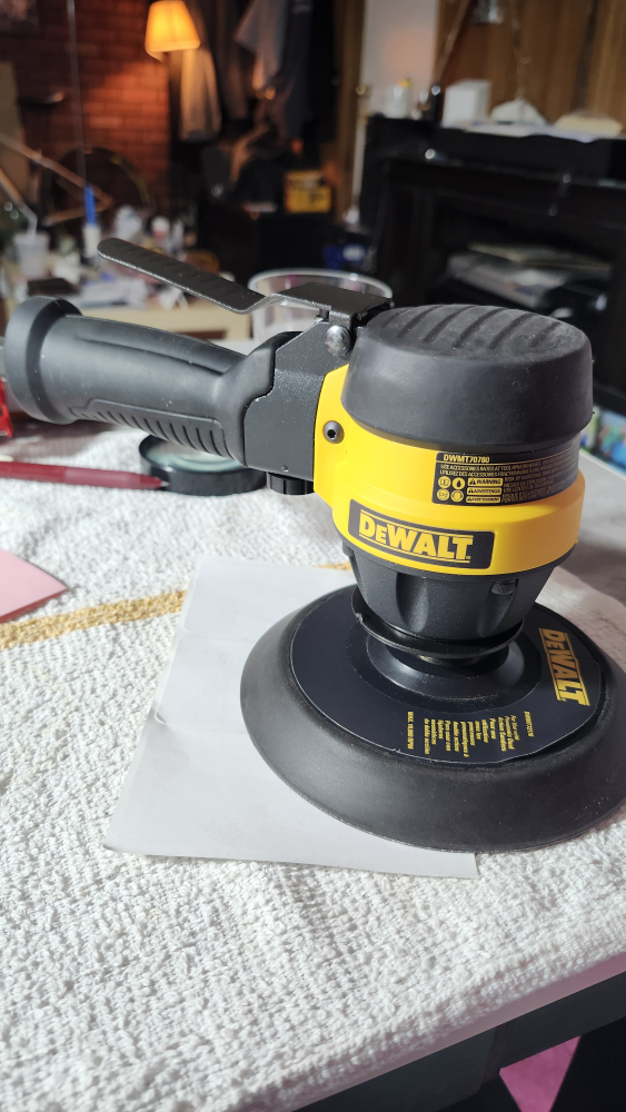 Dewalt 6" Air sander New 11000rpm