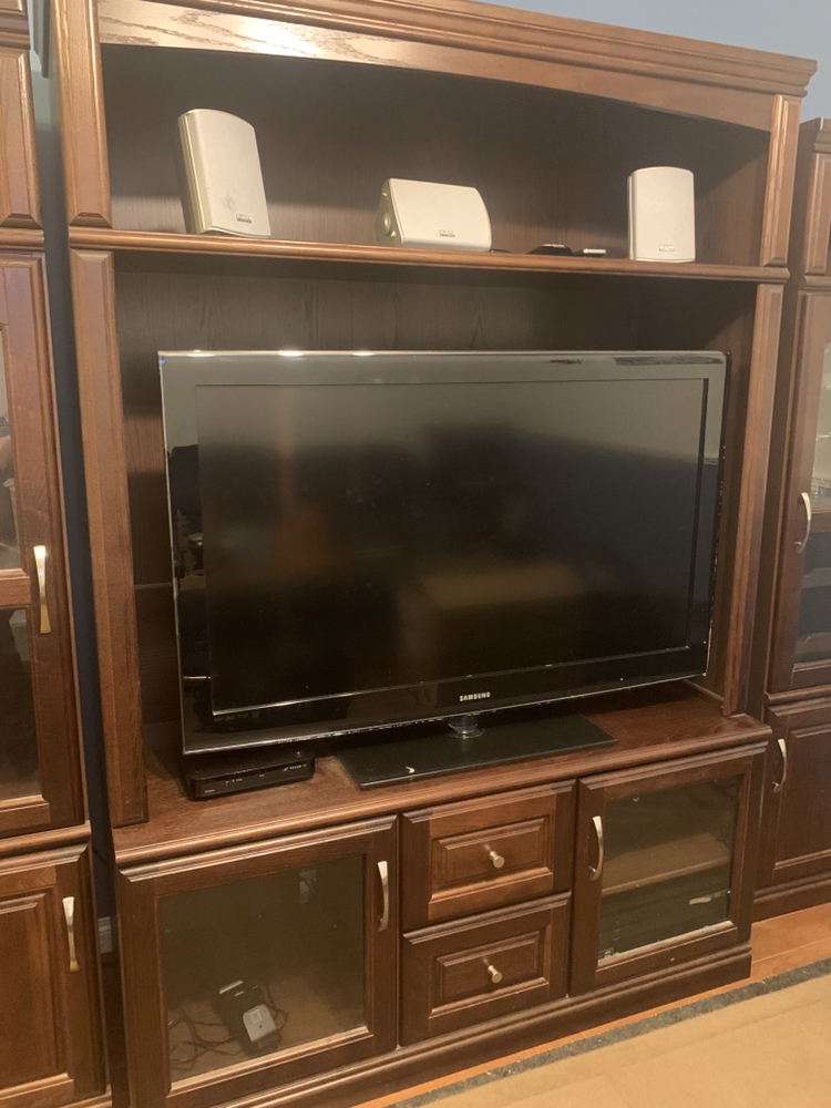 Like new Entertainment Unit - photo 2