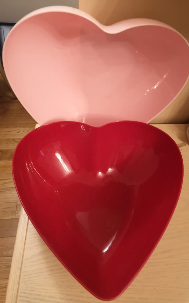 .Red Valentine Heart Shaped Plastic Bowl - photo 2