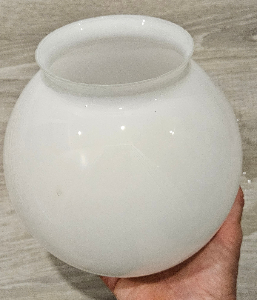 2 lamp shades diameter  5.5" image indicator(2)