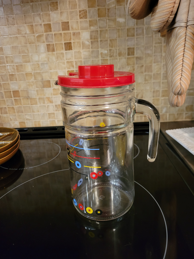 Vintage Glass Daisy Pitcher with Lid!