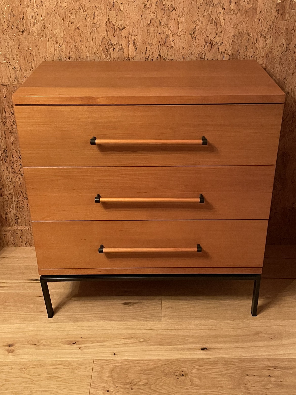 Beautiful, well made dresser  32”wx18”dx34.25”h