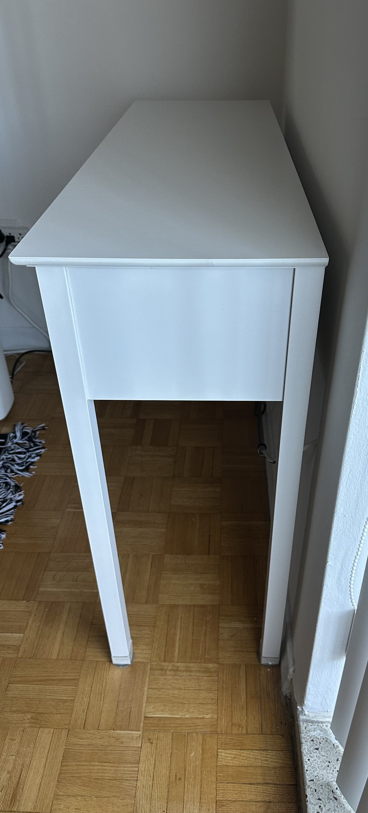 EUC console/entryway/makeup table see comments for measurements - photo 3
