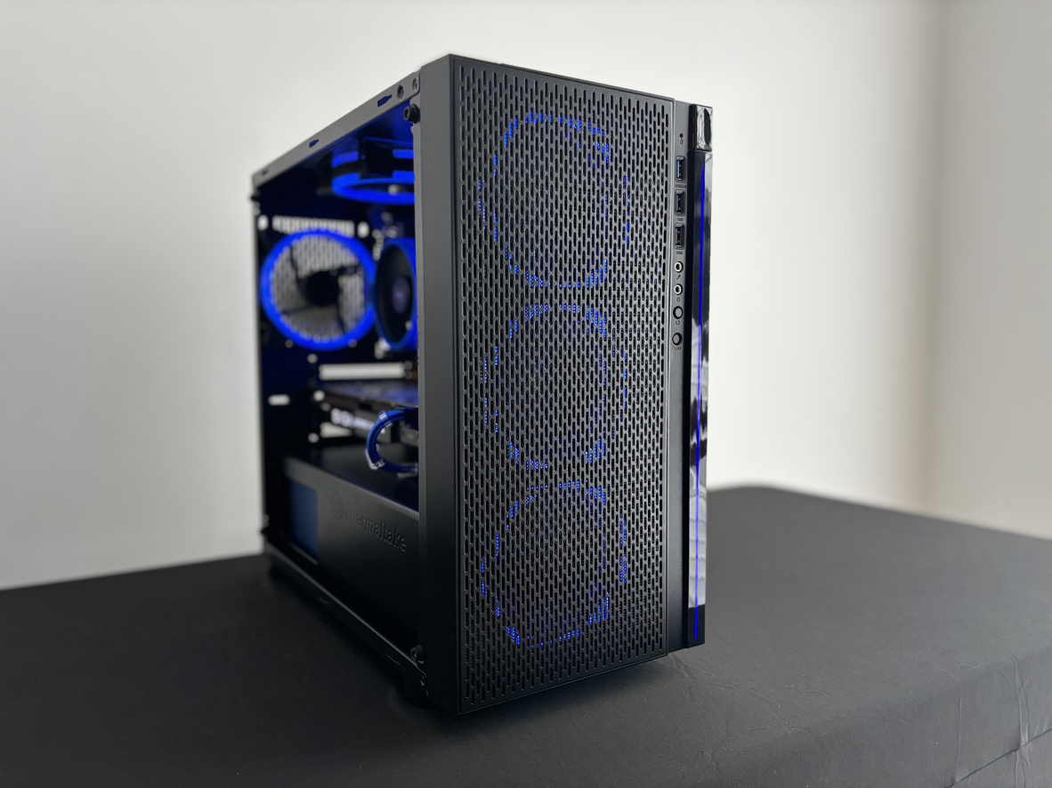 Blue+Black Gaming Pc