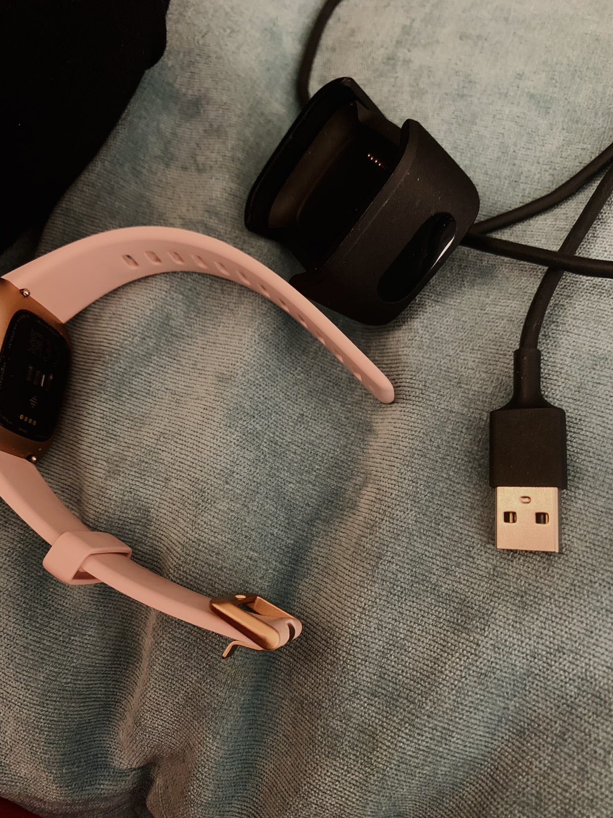 Fitbit Versa 2 Watch With Charger - photo 5