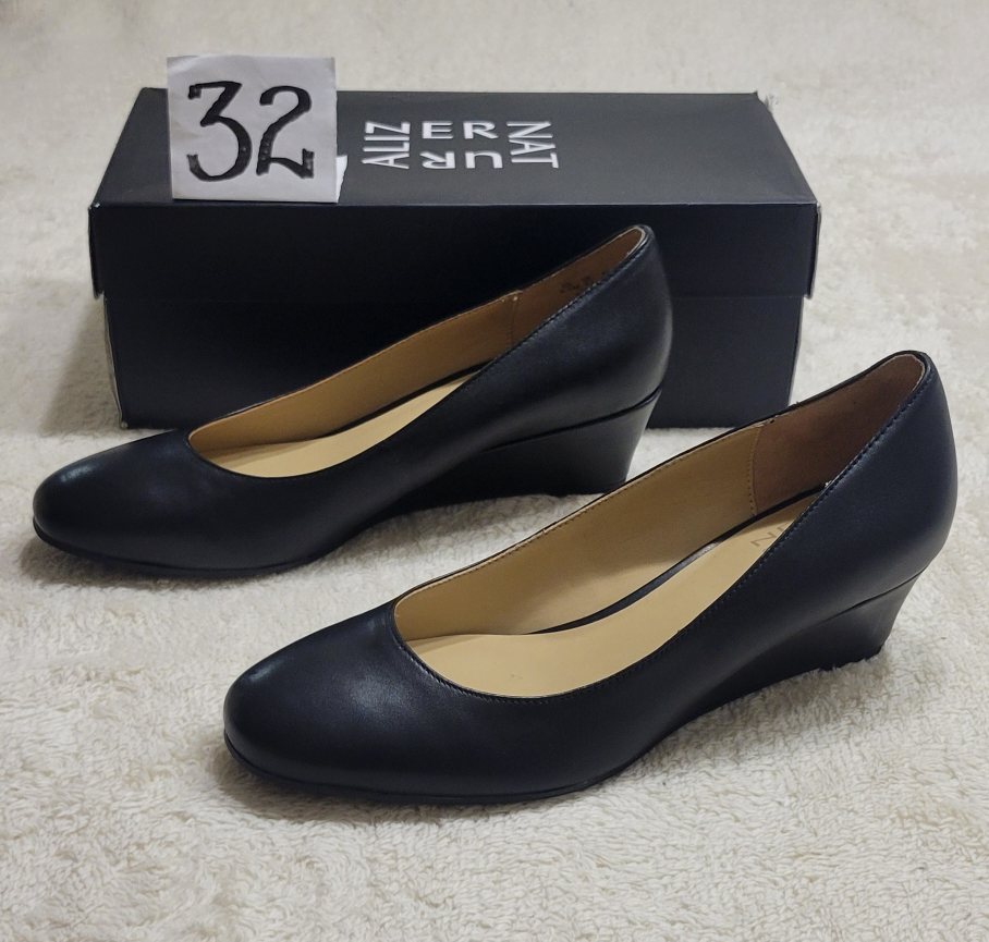 Naturalizer Women's Comfortable Shoes image indicator(3)