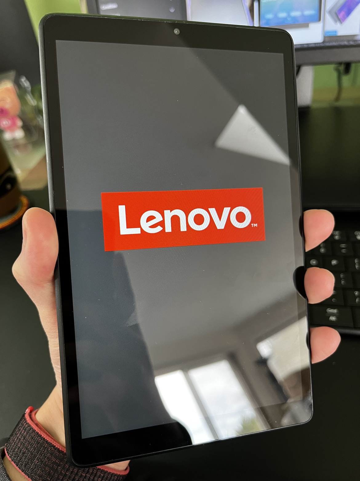 Lenovo Tab 8 Tablet - Wifi & 5pm camera thumbnail