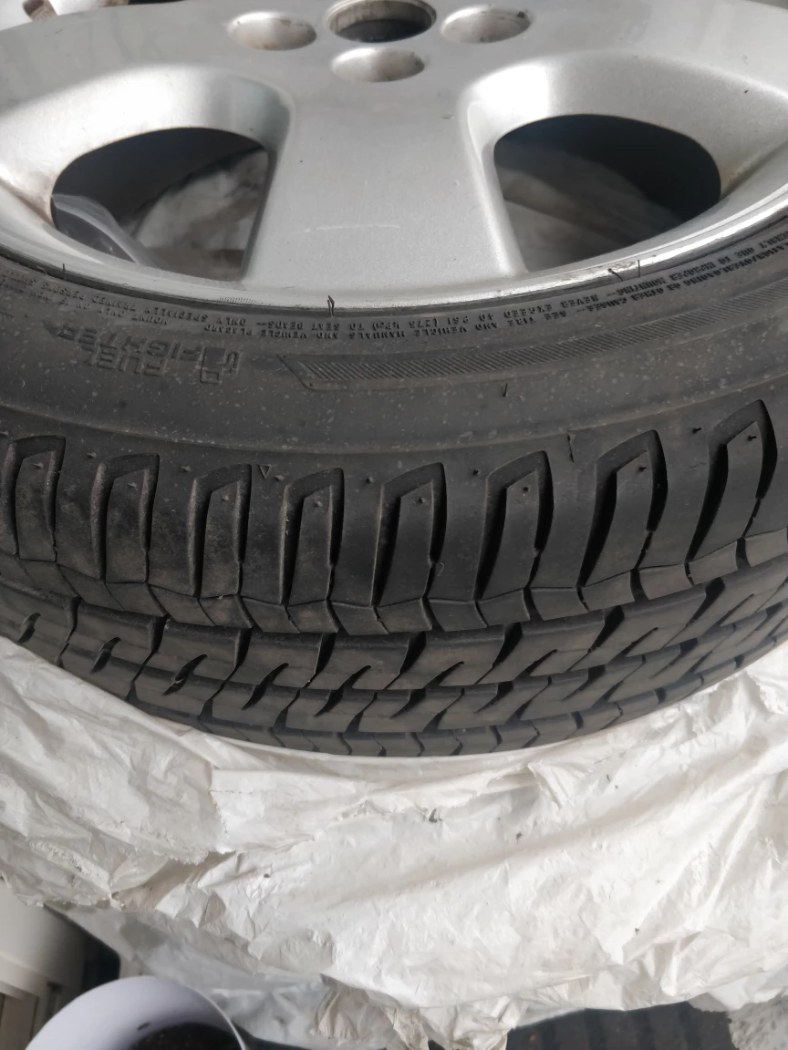 All Season Tires and Rims (DOT 1721) image indicator(3)