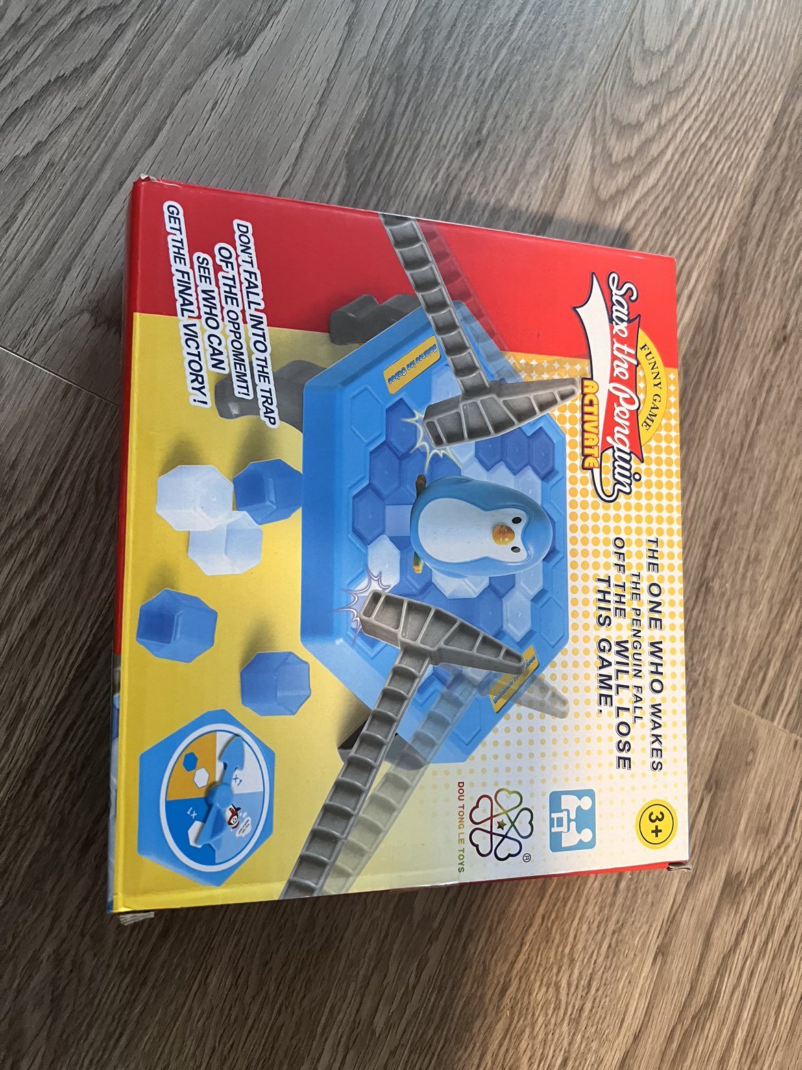 Penguin ice game