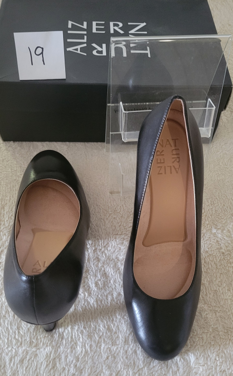 Naturalizer Women's Comfert Heels image indicator(7)