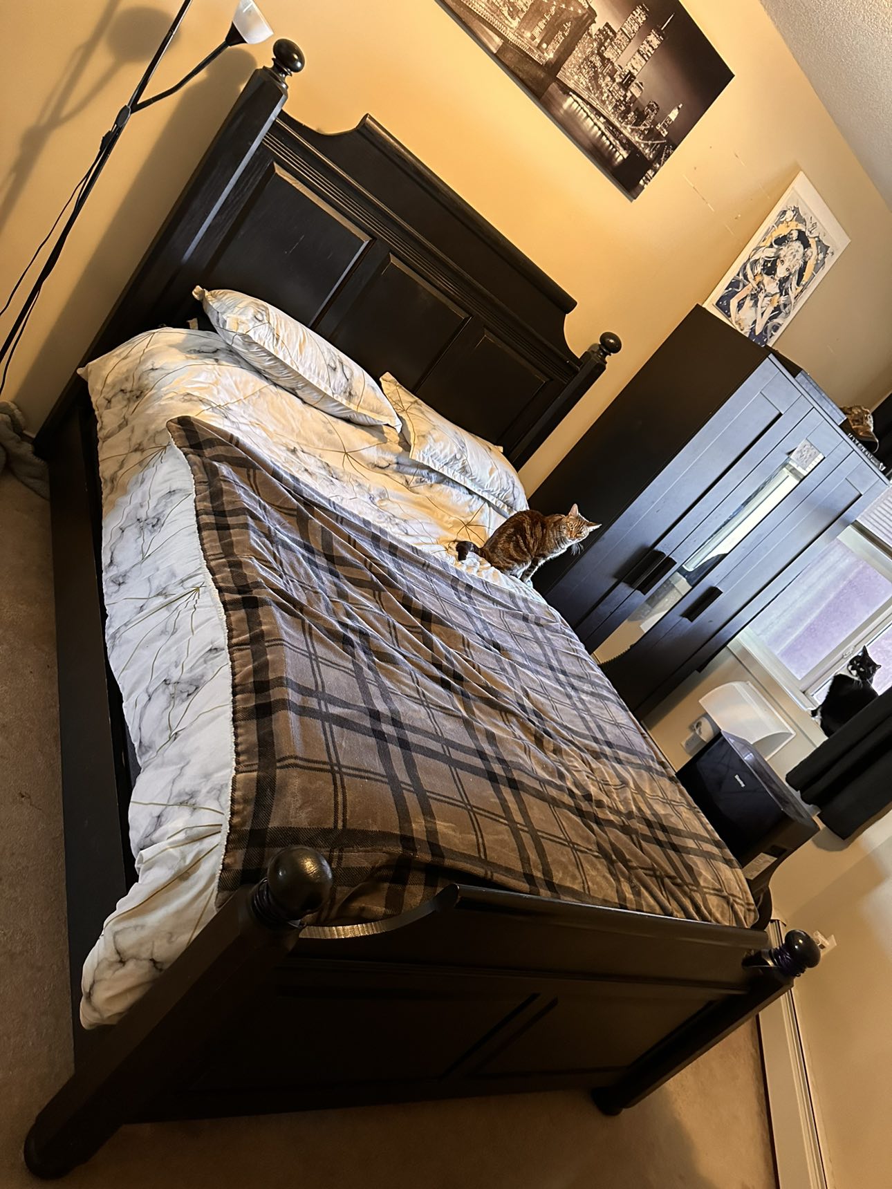 Black queen size bed frame - photo 2