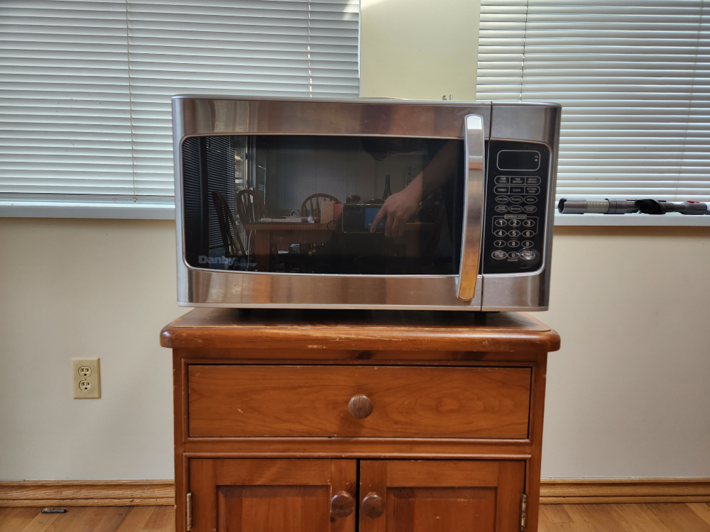 Danby Designer Microwave DMW111KSSDD 1000w