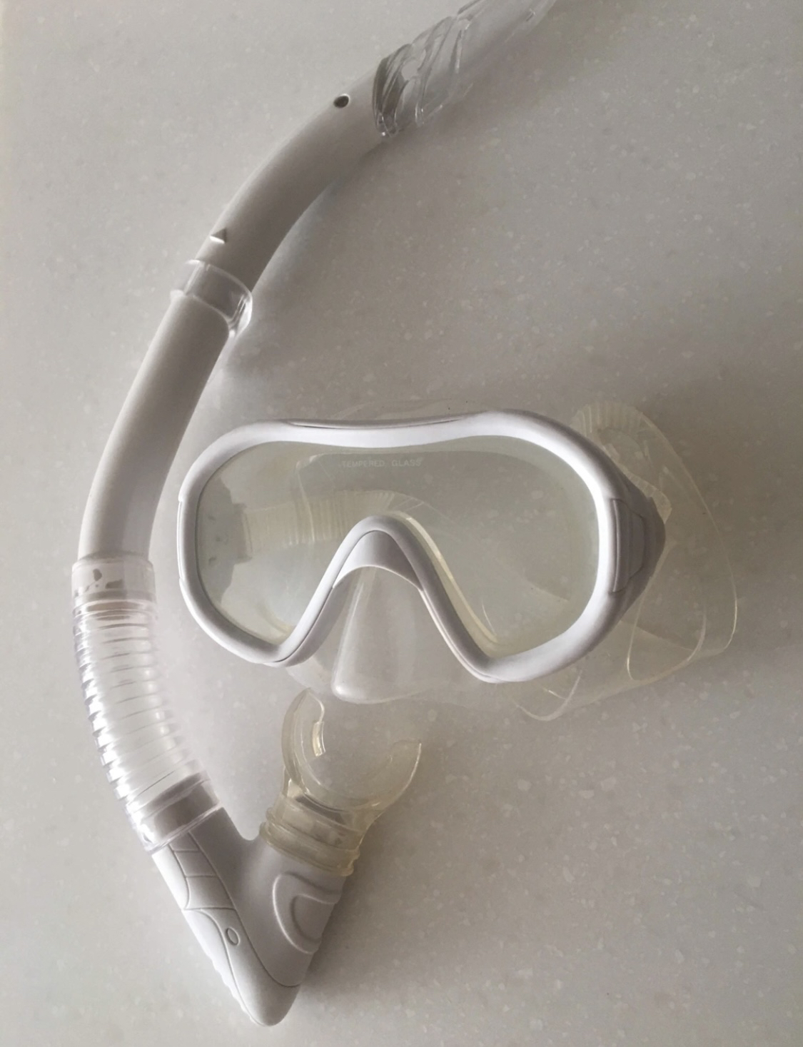 mares mask and snorkel
