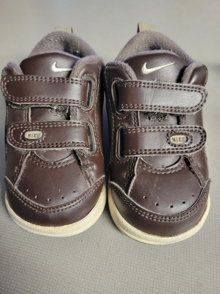 2 pairs of toddler's velcro shoes image indicator(2)