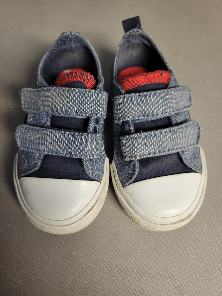 2 pairs of toddler's velcro shoes image indicator(3)