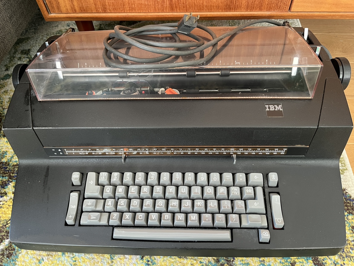 IBM Selectric II correcting electric typewriter thumbnail