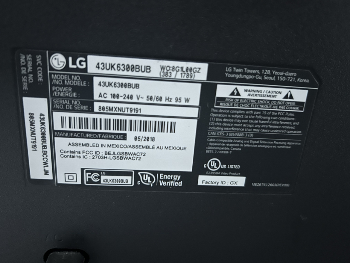 43’ LG Smart TV - photo 3