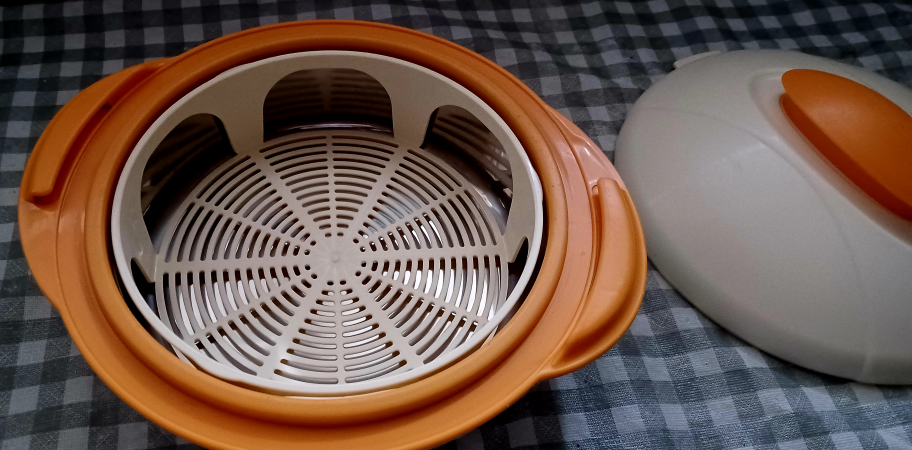 2.5 Litre Inner Steel Casserole, with additional roti basket
