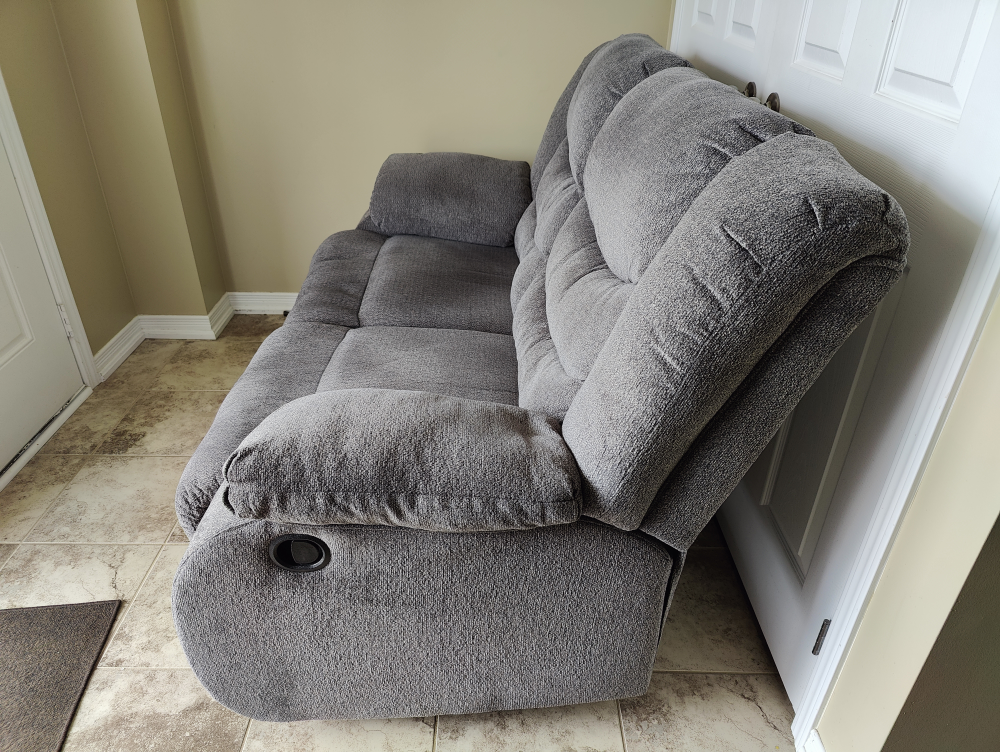 Ashley 2 seat recliner - photo 3
