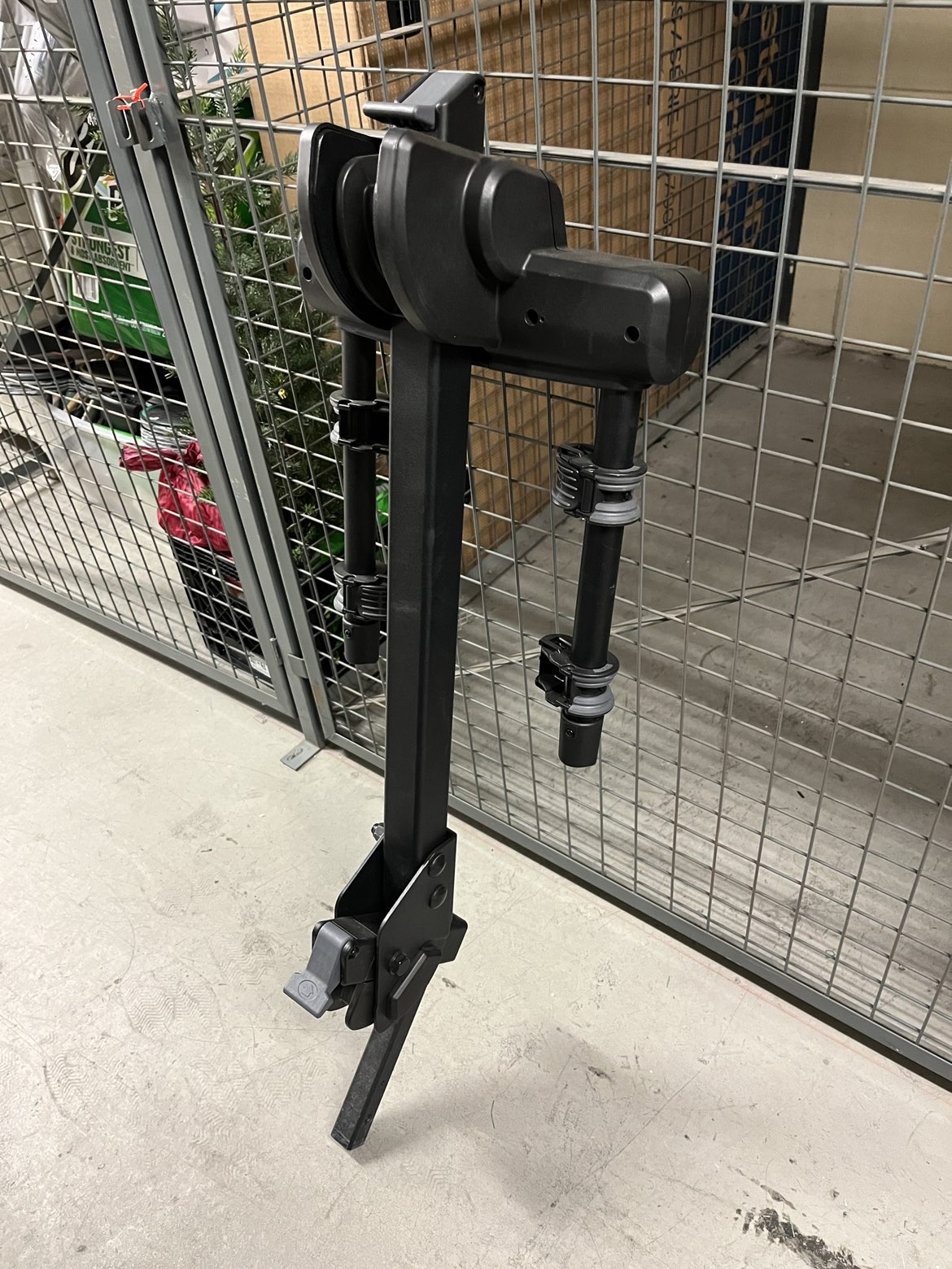 Thule 2 bike, bike rack for cars with Hitch image indicator(2)