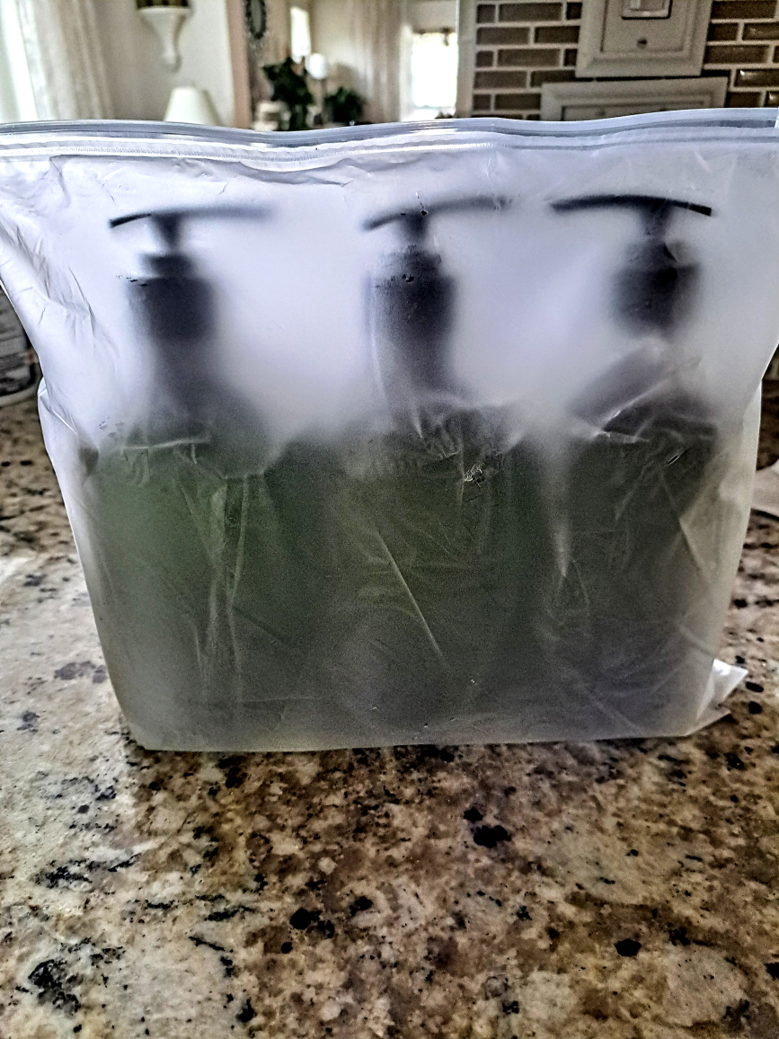 Dispensers for Soap, Shampoo, Conditioner image indicator(4)