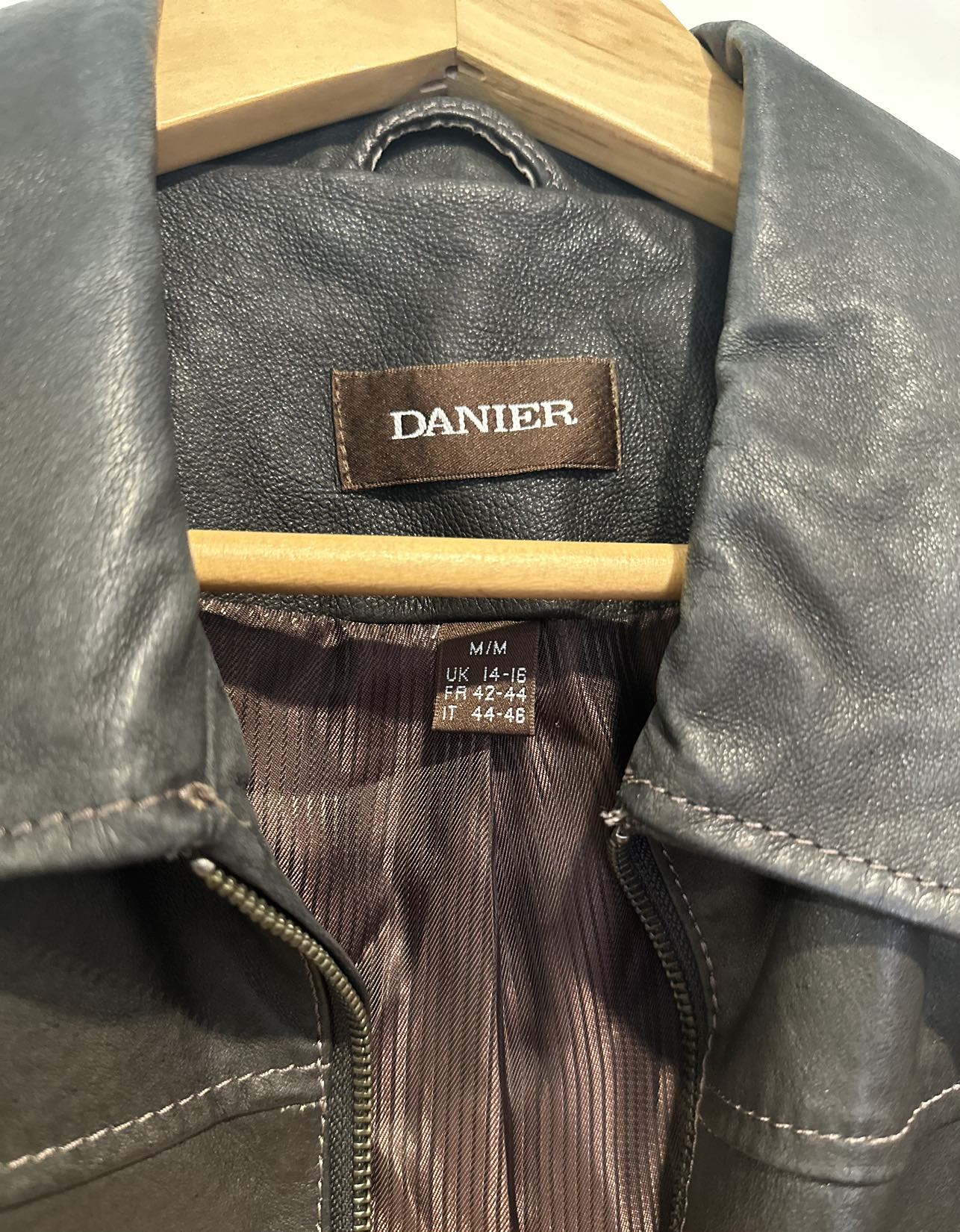Dark brown leather coat - photo 4