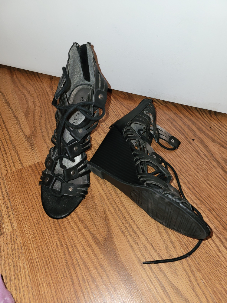 Lace up heels thumbnail