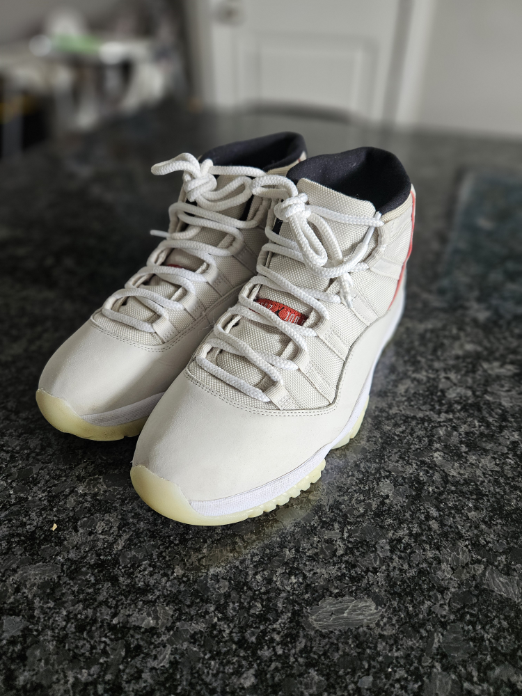 JORDAN 11 PLATINUM TINT - photo 2