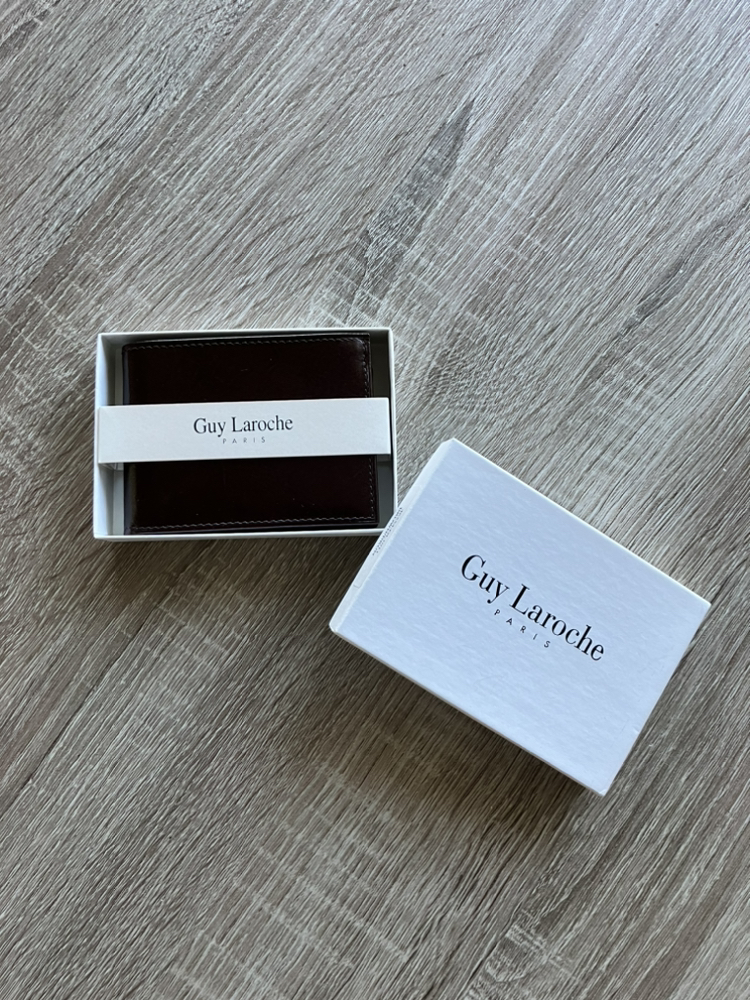 Brand new leather wallet by Guy Laroche Paris image indicator(5)