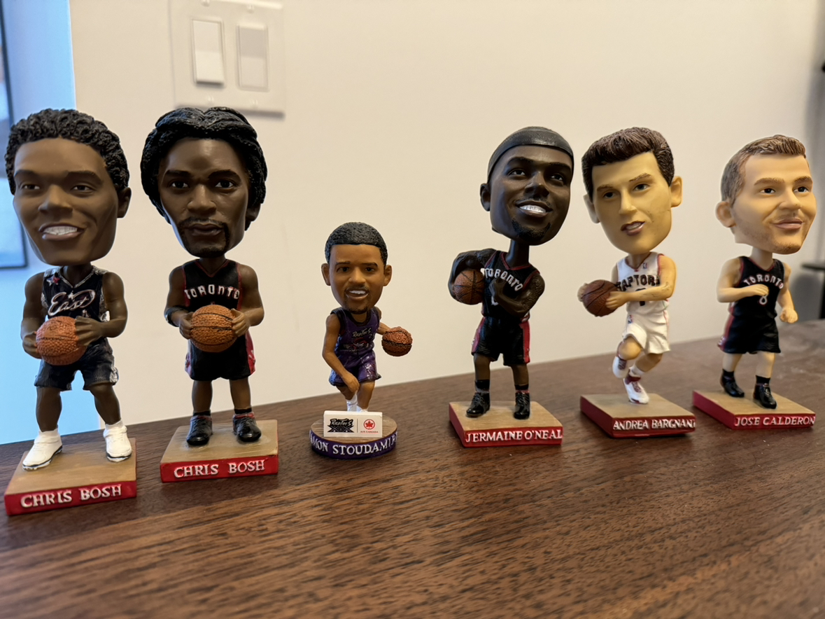 6 Toronto Raptors bobbleheads thumbnail